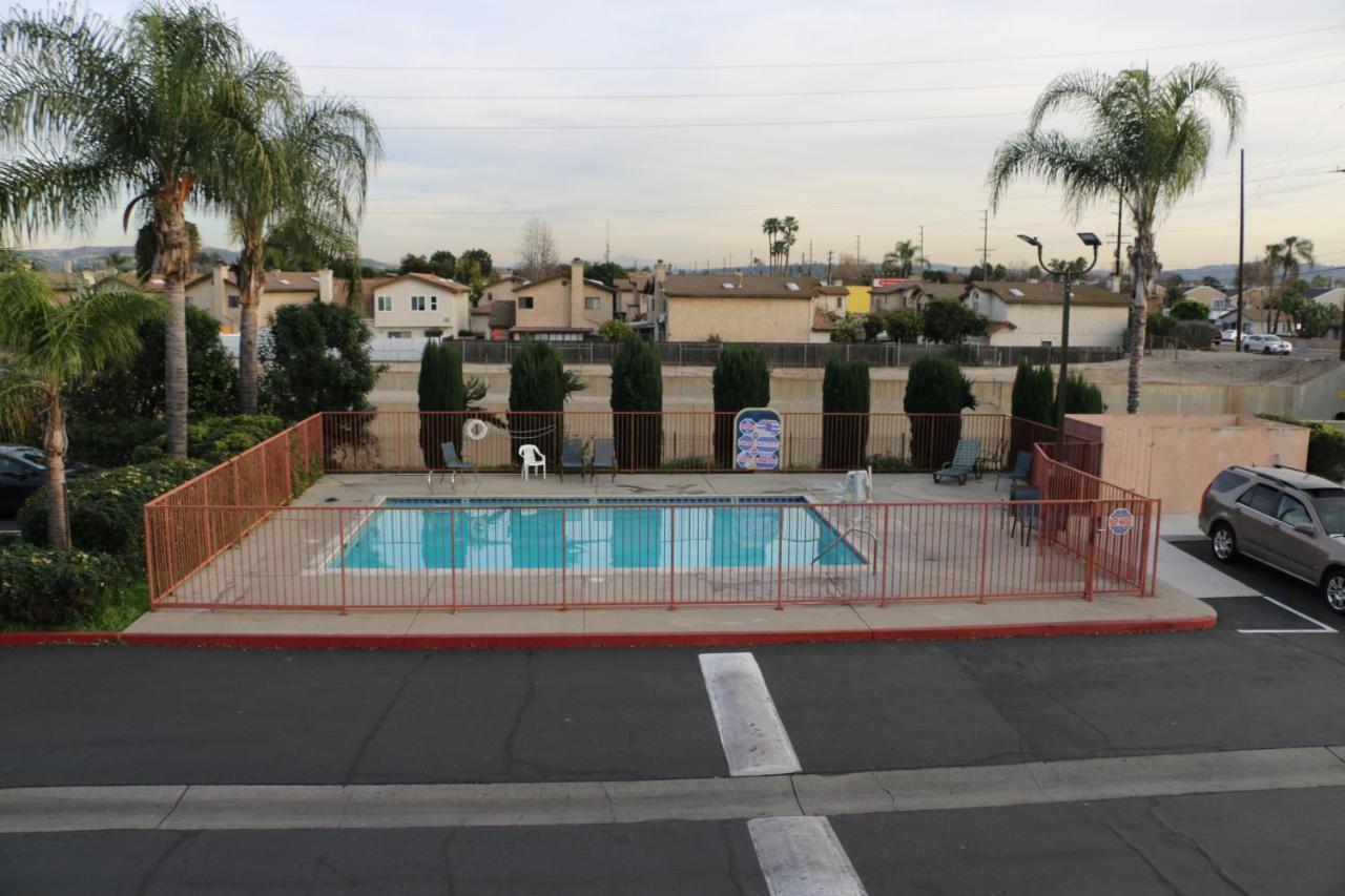 Grand Park Inn Baldwin Park Eksteriør billede